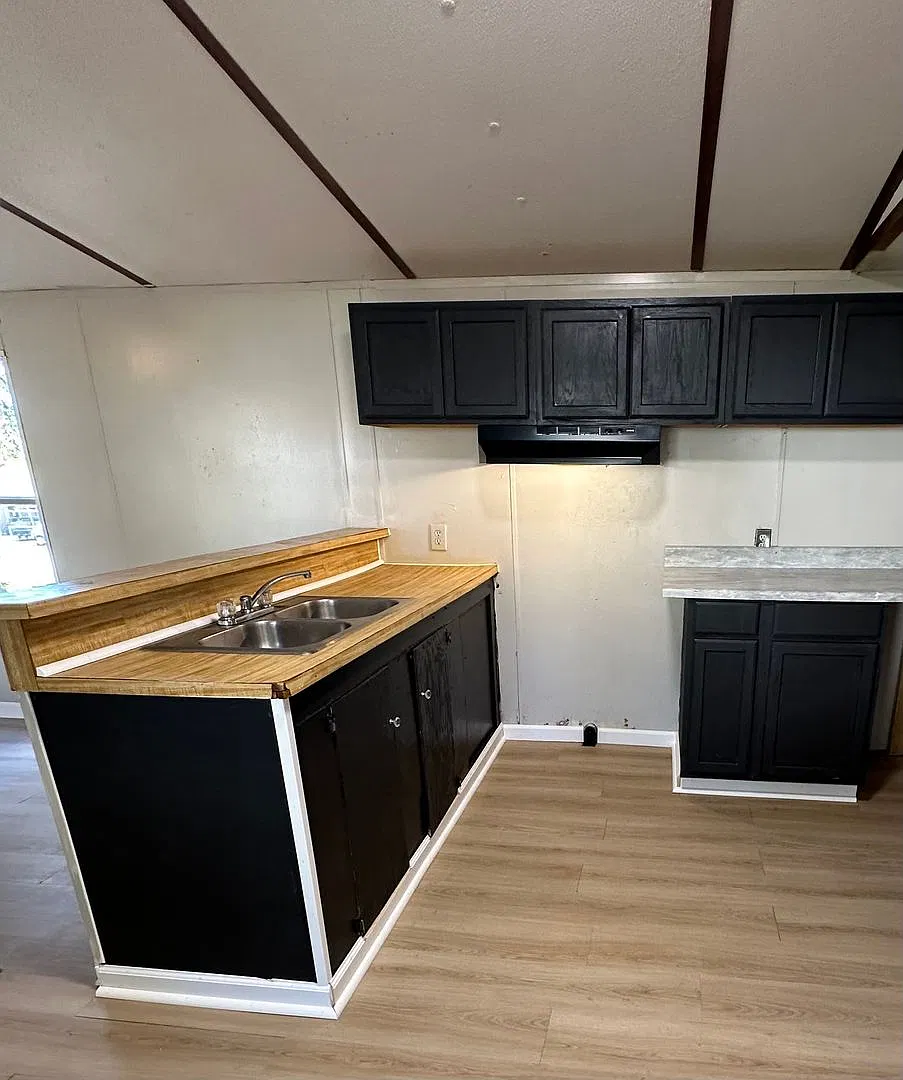 523 Cherry Avenue — Photo 2