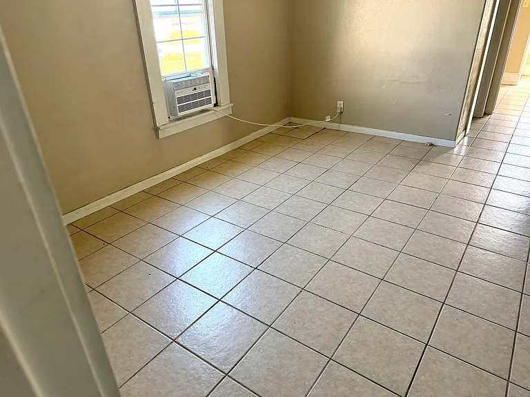 415 N Section St #1 — Photo 6
