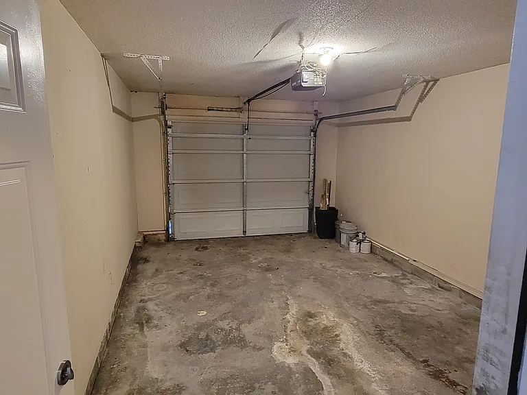 3024 Yorktown Cir — Photo 11