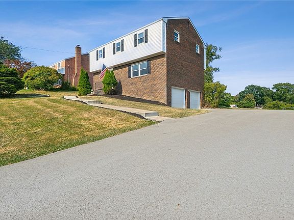 2nd image of 15 Buena Vista Dr