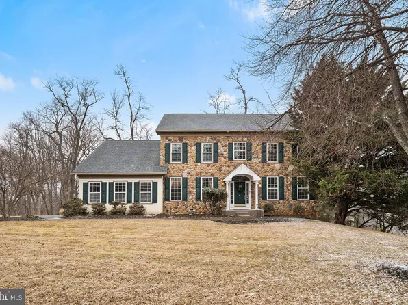 111 Charlestown Hunt Dr, Phoenixville, PA 19460