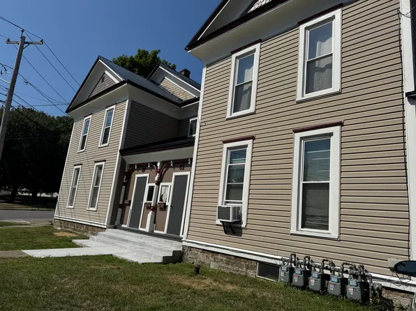 65-67 Temple St #67UPPER, Fredonia, NY 14063