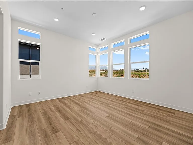 3rd floor master room