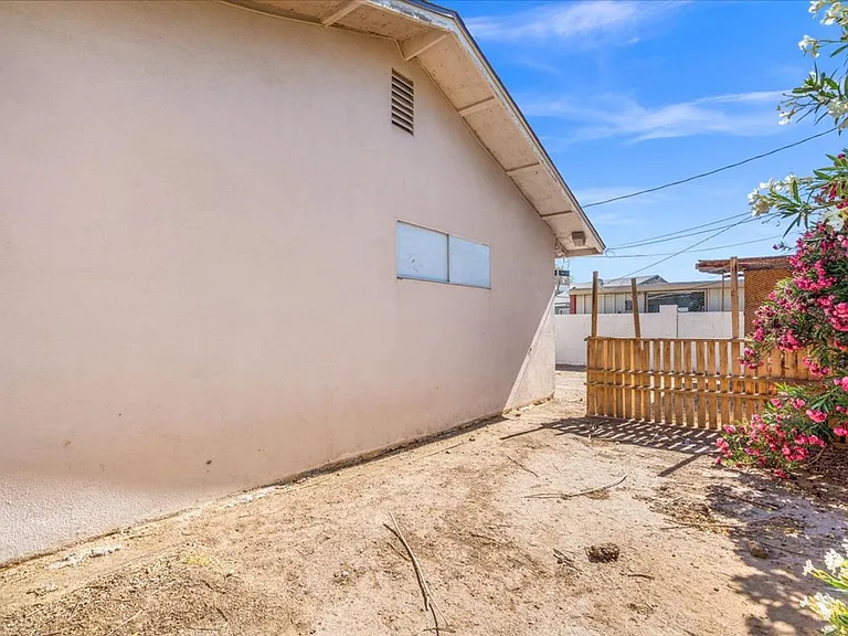 3421 E Twining Ave — Photo 22