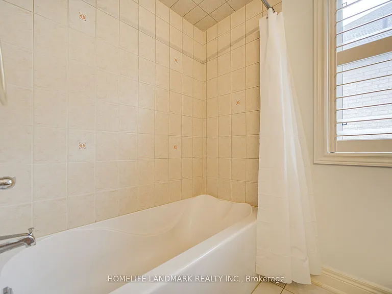 2323 Awenda Dr — Photo 33