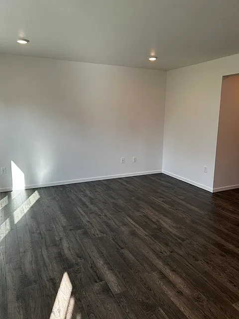 4 bed, 2.5 bath, 1628 sqft, $3,149 — Photo 2