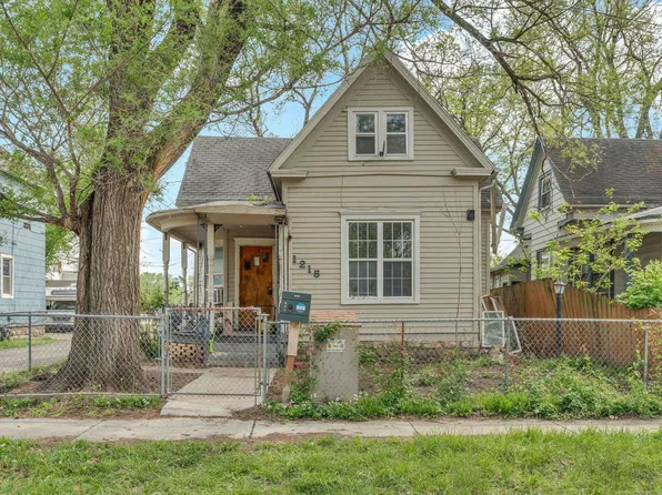 1215 SW 5th St, Topeka, KS 66606