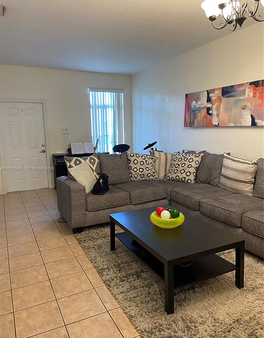 Doral Northeast Townhomes — Photo 4