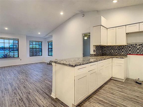 5th image of 1040 Alladin Dr