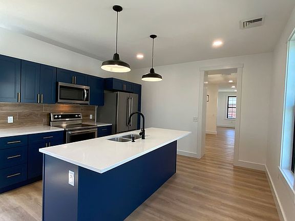 5th image of 221 W Main St Unit 2