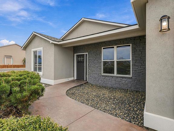 3rd image of 5122 Reagan Way