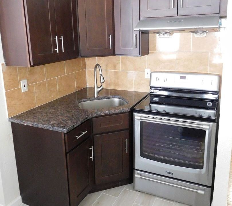 1st image of 1439 Vine St #2F