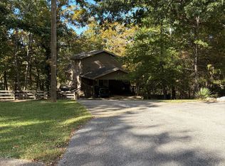 122 Pineland Ln, Brandenburg, KY 40108