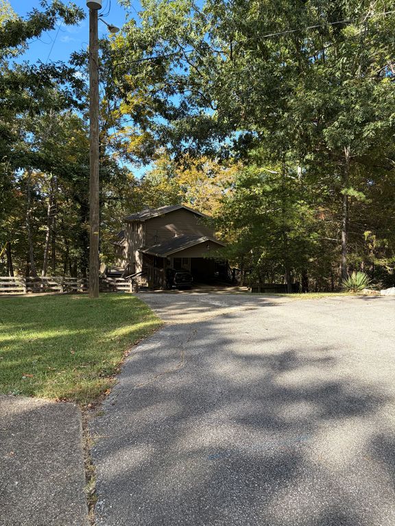 122 Pineland Ln - Property Image