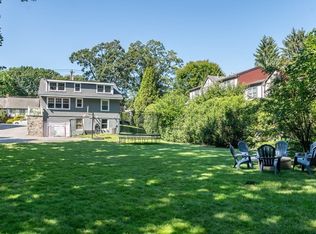 31-31 Oak St #B, Wellesley, MA 02482