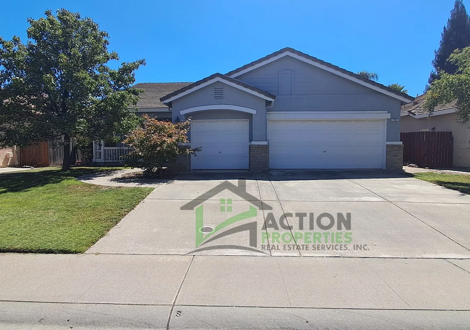 Pool: West Roseville: Pool Single Story 3 Bedroom office/den, 2 Bath 3 Car Garage, New Paint & Ca... — Photo 2