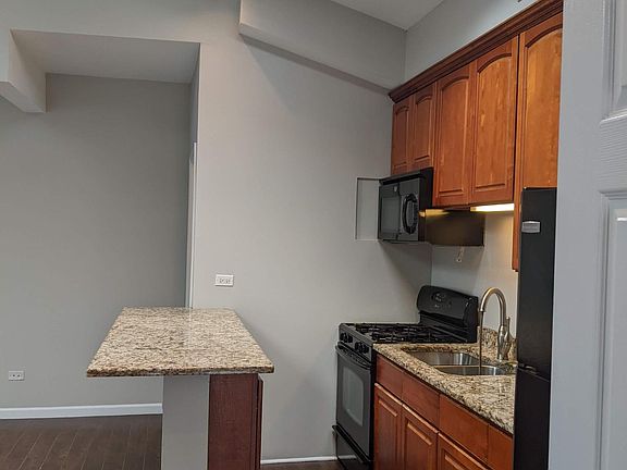 2nd image of 1715 S Jefferson St #2R