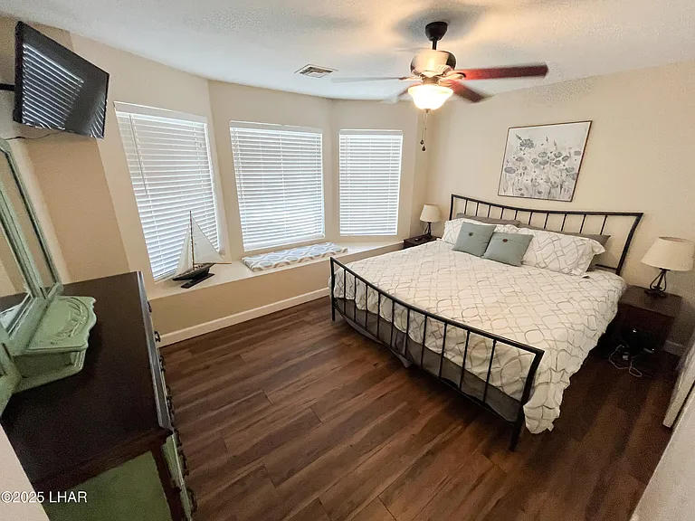 3185 Newport Dr — Photo 20