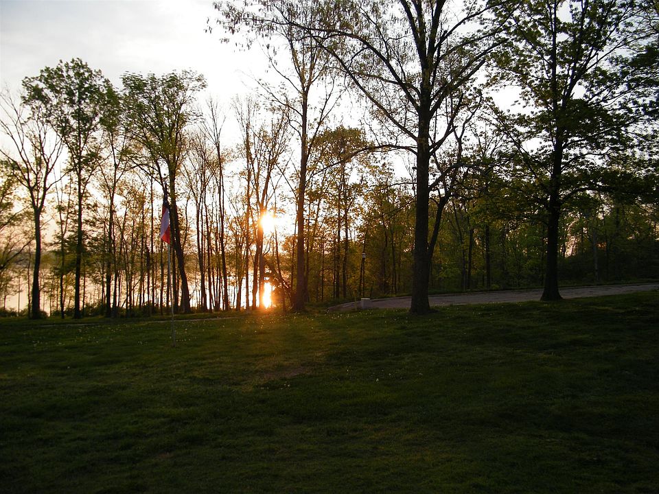 2nd image of 14 Roehrig Ct