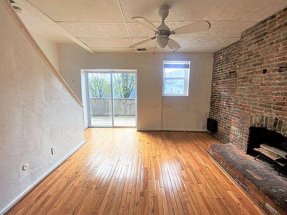 4th image of 361-363 Spahr St #3
