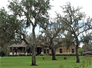 2224 Oakwood Dr, Lake Jackson, TX 77566