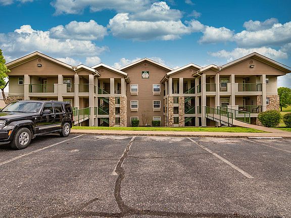 3rd image of 140 W Rockford Dr #10