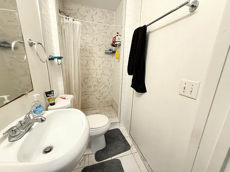 407 Dudley St #2 — Photo 5