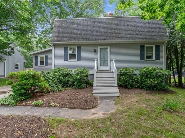 284 Buck Hill Rd, Pascoag, RI 02859