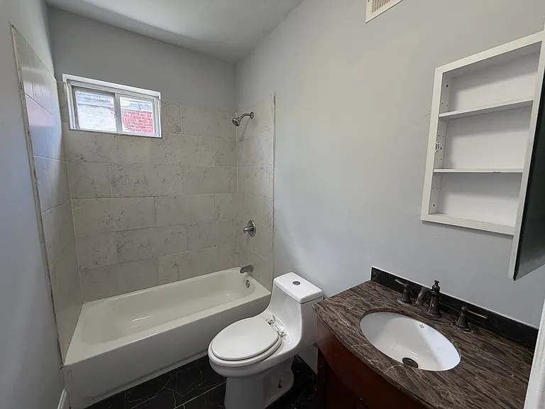 1734 W Atlantic St — Photo 11