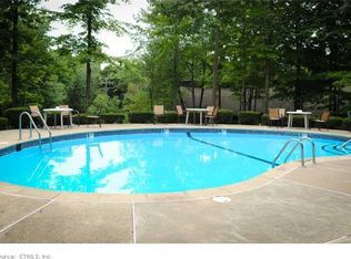 8 Country Squire Dr #8E, Cromwell, CT 06416