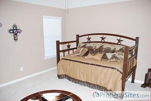 2nd image of 4404 Meadowview Ln