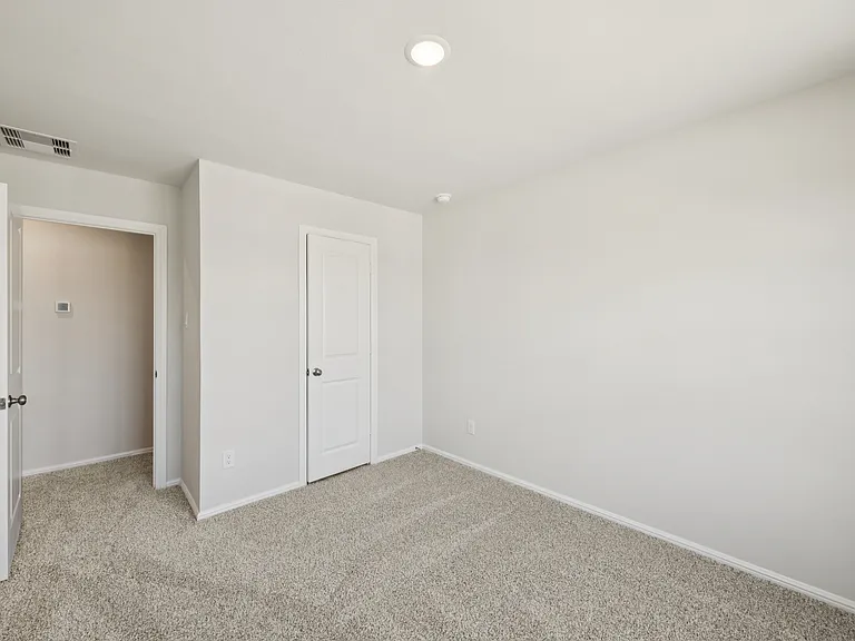 1120 Novelle Bend Dr — Photo 8