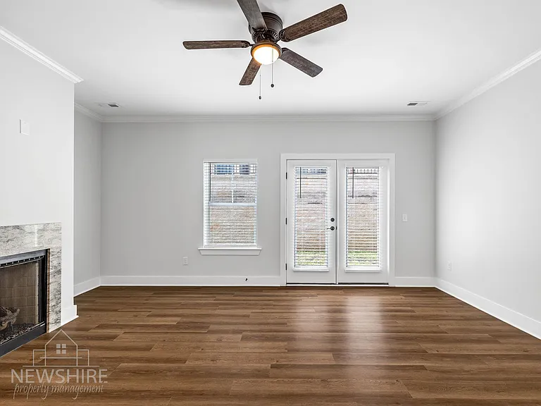 Townes at Converse Luxury Townhomes — Photo 36