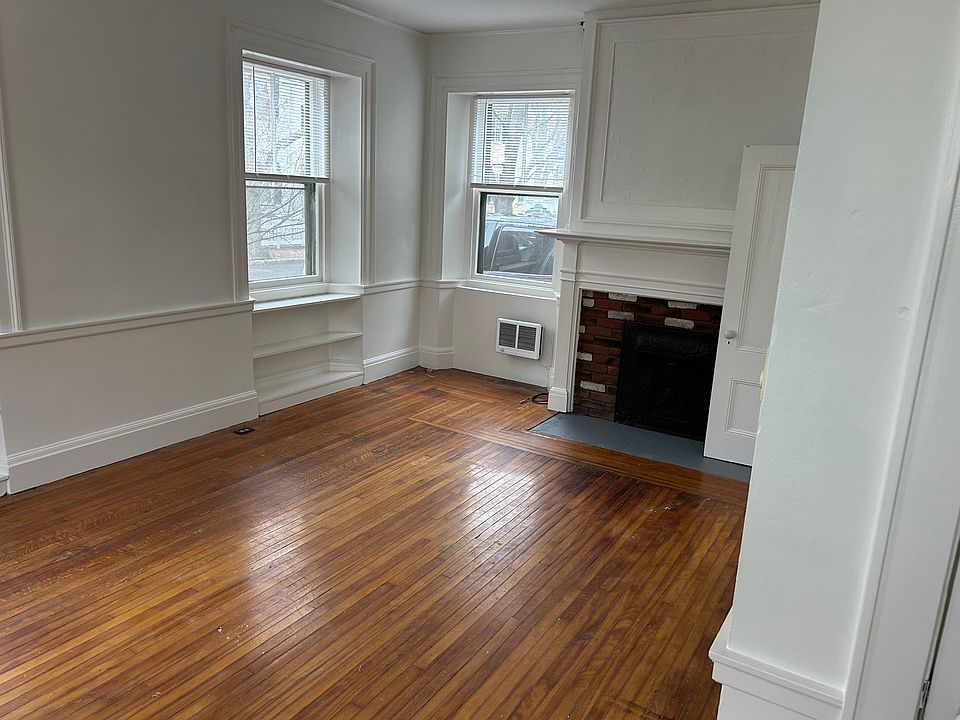 2nd image of 7 Fruit St