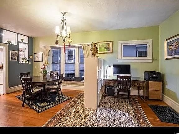 5th image of 1167 E Roosevelt Ave S