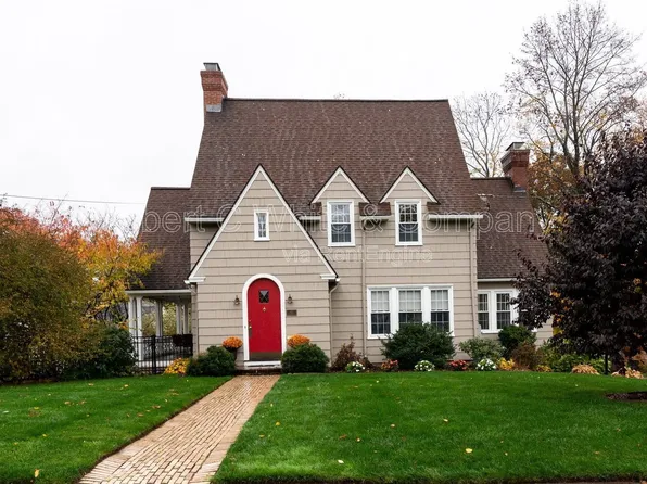 63 Van Buren Ave, West Hartford, CT 06107