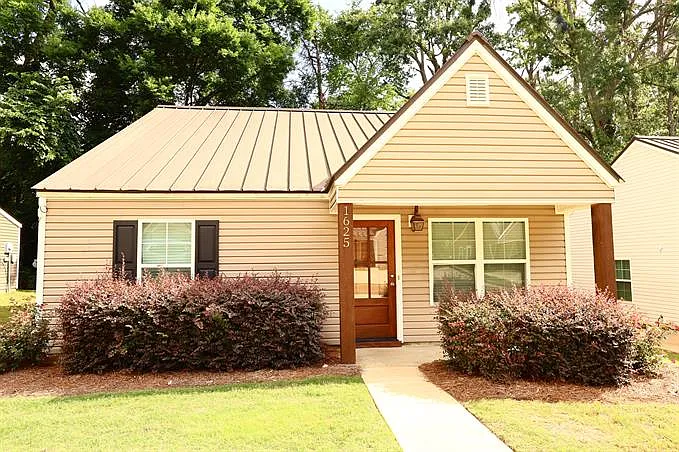 1625 Oxford Pl — Photo 14