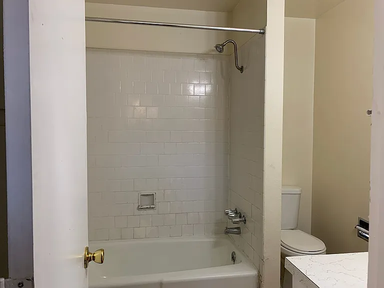 540 Madeira Dr SE — Photo 15