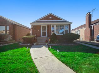 8912 S Ridgeland Ave, Chicago, IL 60617