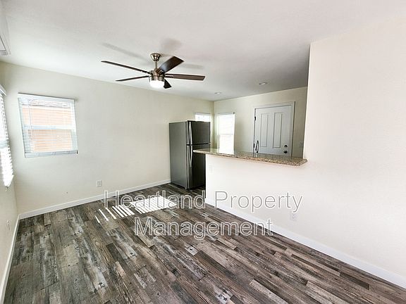 3rd image of 3877 1/2 39th St