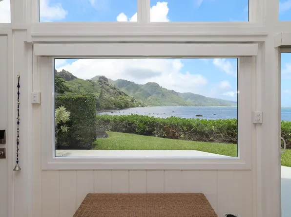 51-529 Kamehameha Hwy APT 4, Kaaawa, HI 96730