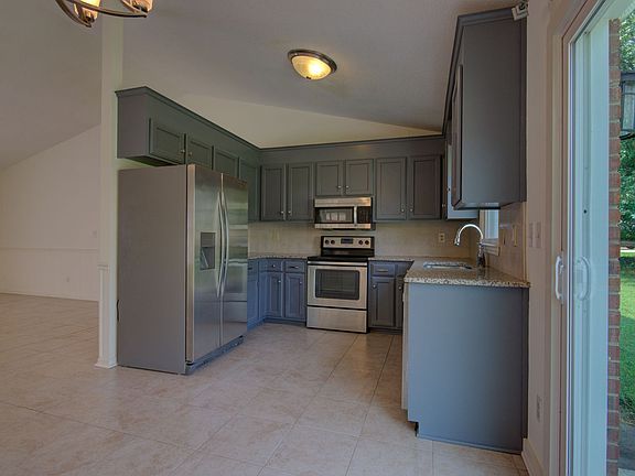 3rd image of 5132 Rea Rd