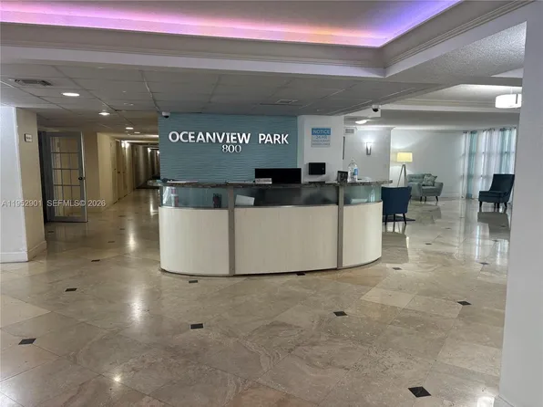 800 Parkview Dr APT 823, Hallandale Beach, FL 33009