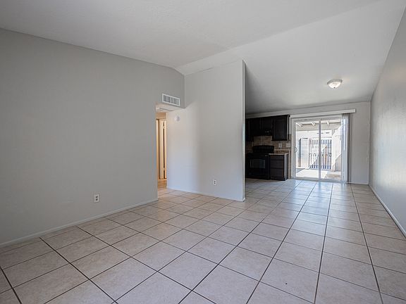 4th image of 3646 N 69th Ave Unit 33