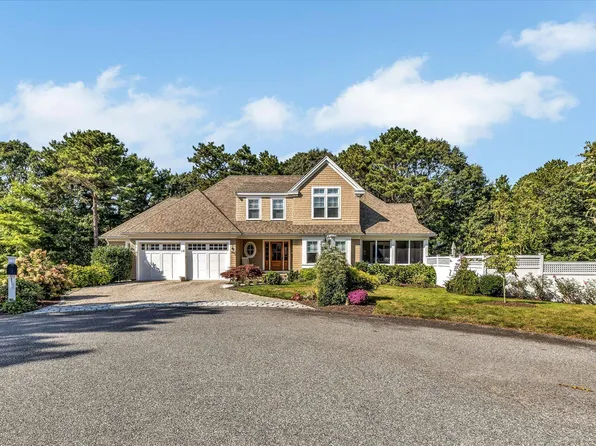 15 Fairway Knob, Mashpee, MA 02649