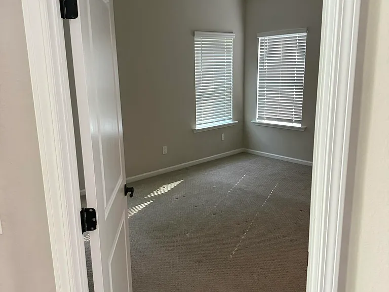 323 Holly Forest Dr — Photo 18