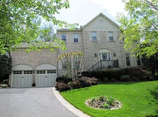 1653 Hunting Ridge Ct, Mc Lean, VA 22101