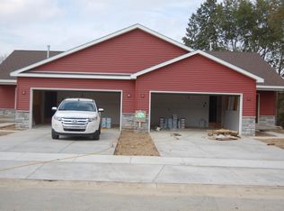 17300-17302 Brookwood Dr, Lowell, IN 46356