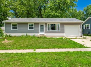 4719 Cheshire Pl, Loves Park, IL 61111