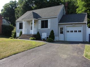 18 Michael Dr, Schenectady, NY 12303